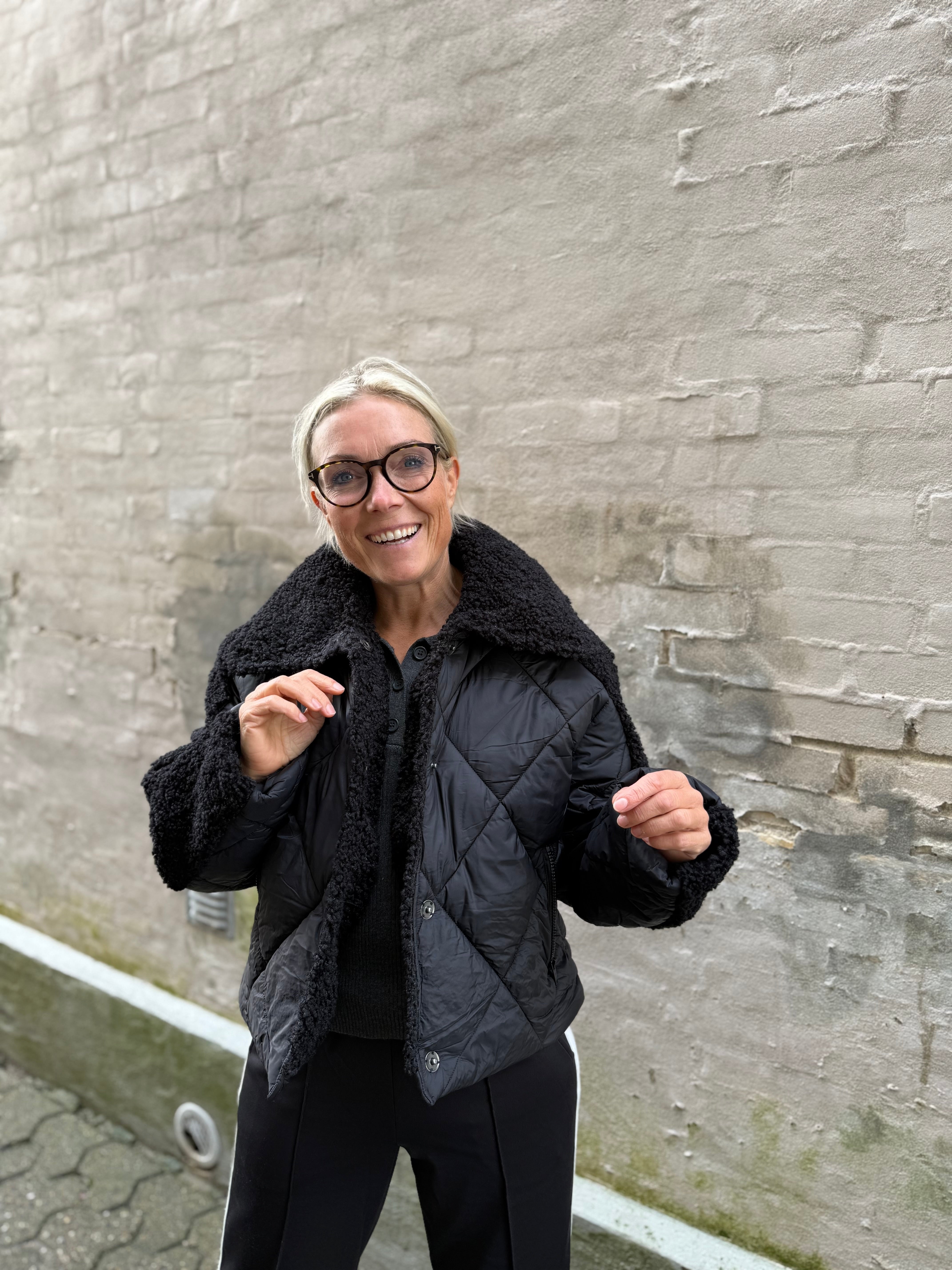 NMGEMMA Puffer - Black